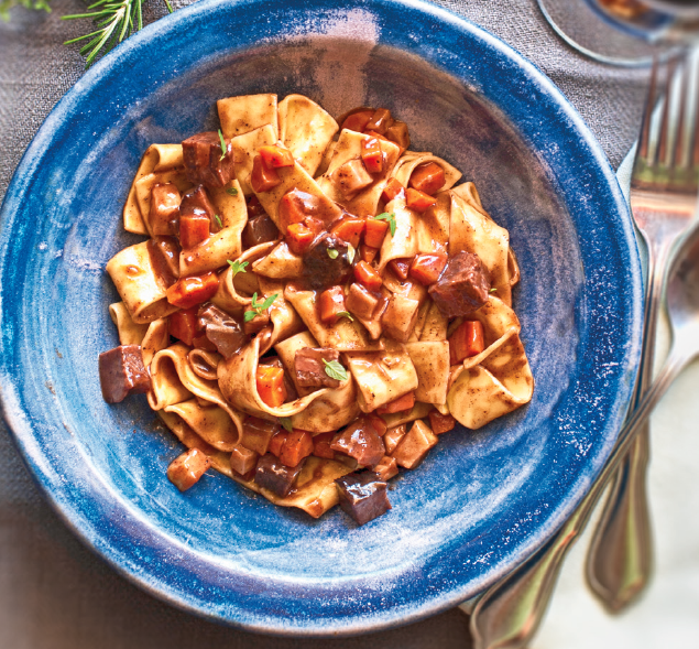 Ochsenragout im Nudelbett trifft auf ARROYO Ribera del Duero